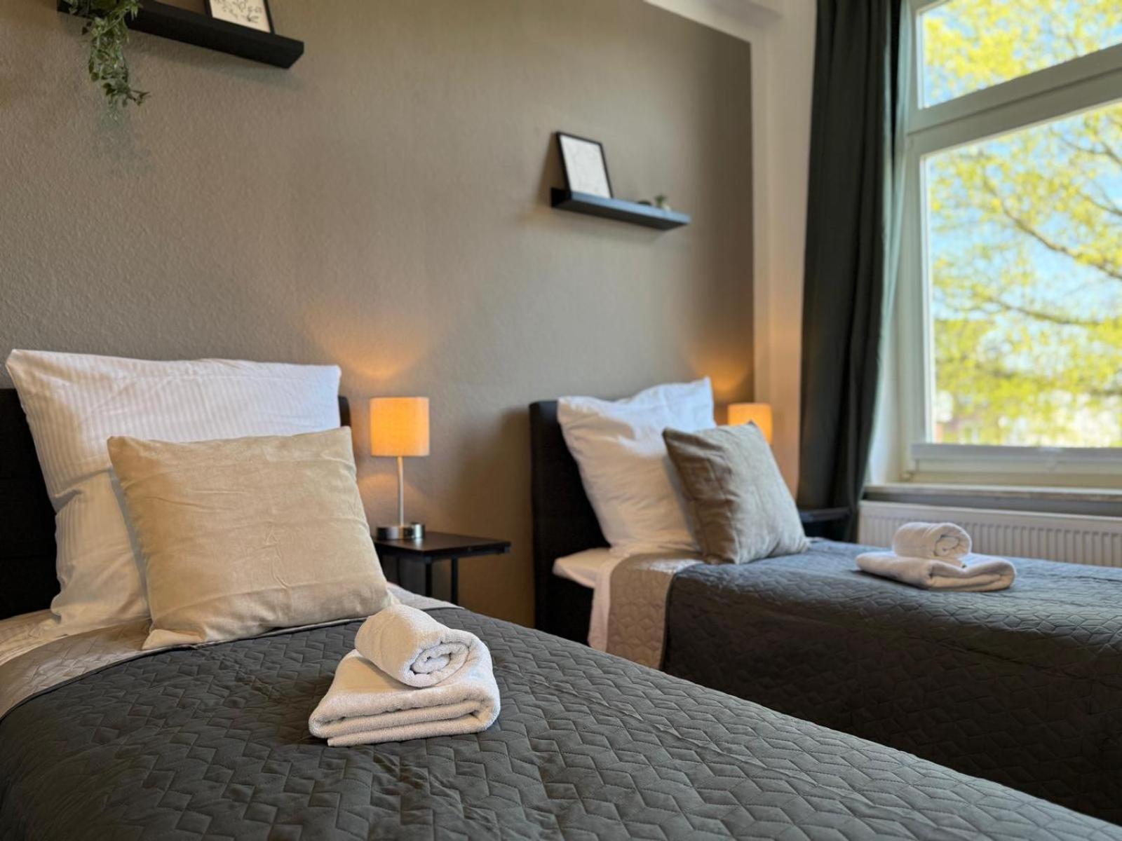 Tt Living Apartments Bonitas & Divinitas I 2 Schlafzimmer I Kueche I Vollbad I Waschmaschine Rellingen Buitenkant foto