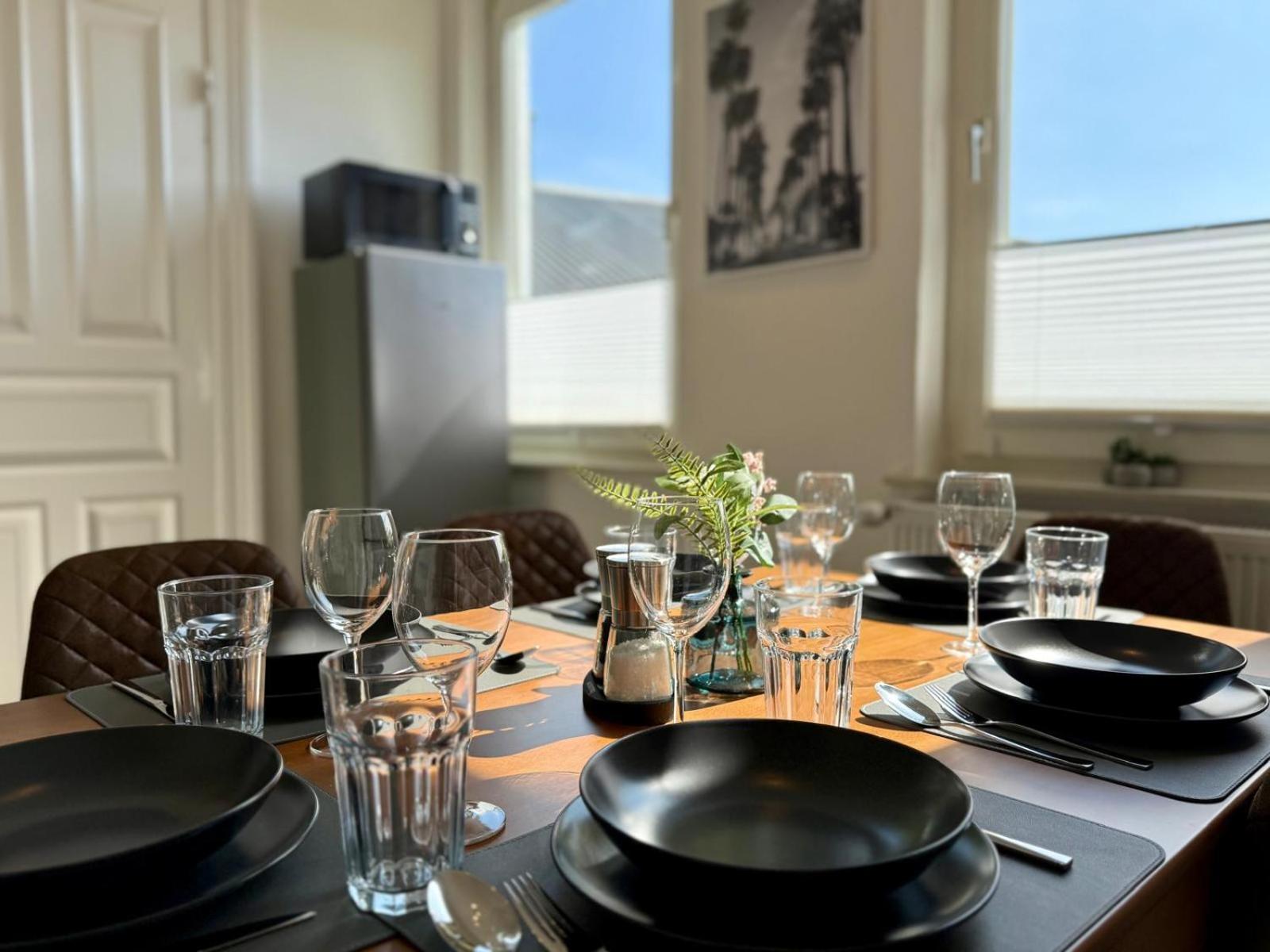 Tt Living Apartments Bonitas & Divinitas I 2 Schlafzimmer I Kueche I Vollbad I Waschmaschine Rellingen Buitenkant foto